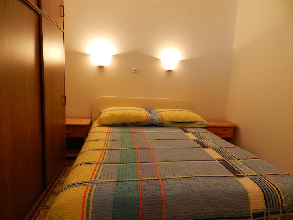 Apartment Mihalj Jadrija-Ground Floor Oda fotoğraf